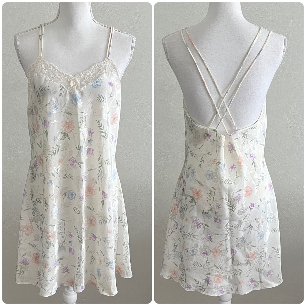 VTG Intimo Amore Floral Lace Trim Slip Dress